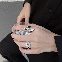 Duolvaf — bagues en Triangle haut poli pour hommes, bagues chics et lisses en acier inoxydable, nouveau Design à la mode, élégantes et douces