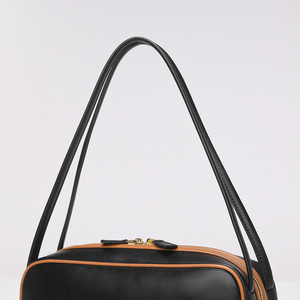 Sac fourre-tout personnalisé <span class=keywords><strong>en</strong></span> <span class=keywords><strong>cuir</strong></span> PU pour femme, noir avec finition marron, double compartiment, fermeture éclair, sac à bandoulière, kit de quincaillerie dorée - Product Image 5