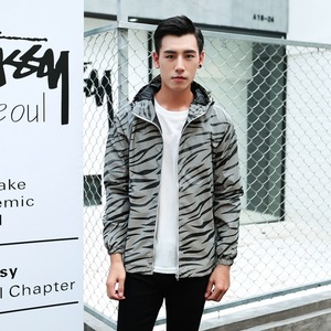 New Streetwear nottilucente giacche abbigliamento uomo giacca a vento riflettente giacca Hip Hop impermeabile <span class=keywords><strong>cappotto</strong></span> con cappuccio Zebra Printed - Product Image 4