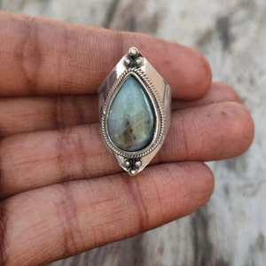 Anello Vintage a Goccia Irregolare con Effetto Pietra Naturale, Gioiello di Tendenza per Donne - Product Image 2