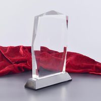 Trophées et Plaques Personnalisables en Verre Cristal Gravé au Laser 3D K9 – Vente en Gros