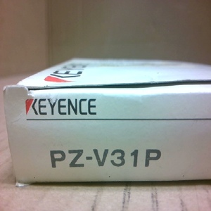 Nouveau contrôleur de capteur PLC à fibres optiques PZV31P PZV31PNEU dans <span class=keywords><strong>la</strong></span> boîte - Product Image 1