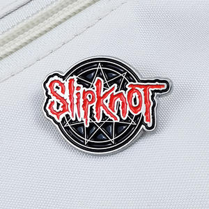 Pin Bros Enamel Perak Berlapis Nikel dengan Huruf Merah Band Rock Kreatif Cocok untuk Aksesori Pakaian dan Hadiah - Product Image 3