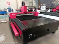 Machine de découpe laser à fibre métallique automatique CNC PENGWO G1530F-A 1500W, haute vitesse, servo Yaskawa, AI BMP PLT, type portique