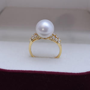 Bague en argent S925 avec perle d'eau douce ronde blanche de 10-11 mm, design simple à ouverture, lumière intense et défauts discrets - Product Image 2