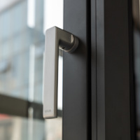 Harga Pabrik Grosir Jendela Sudut Louver Ayun Modern Kaca Aluminium Coklat Insulasi Panas untuk Aplikasi Dapur dan Kamar Mandi