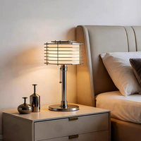 Lampe de table décorative LED en métal inoxydable, style nordique moderne et luxueux, pour salon et chambre à coucher