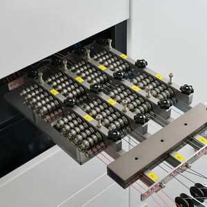 A máquina eletrônica automotivo automatizada inteiramente 220V de processamento do chicote de fios 1 ano caracteriza a inserção terminal do alojamento de friso - Product Image 6