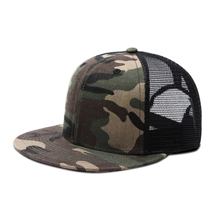 Casquette de camping premium à 5 panneaux avec patch en cuir personnalisé, broderie circulaire latérale, bicolore crème et <span class=keywords><strong>bleu</strong></span> marine, fermeture <span class=keywords><strong>snapback</strong></span>, vente en gros - Product Image 2
