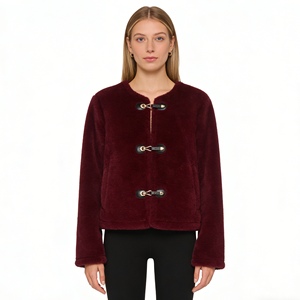 Manteau court en fausse fourrure pour femme avec fermeture à boutons - Tendance mode - Product Image 1