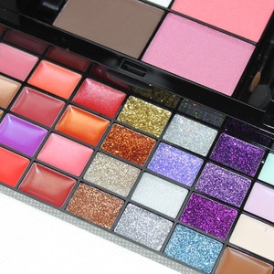 Gran belleza maquillaje <span class=keywords><strong>paleta</strong></span> 74 <span class=keywords><strong>paleta</strong></span> <span class=keywords><strong>de</strong></span> Color 48 <span class=keywords><strong>de</strong></span> sombra <span class=keywords><strong>de</strong></span> ojos 16 brillo <span class=keywords><strong>de</strong></span> labios 3 Blush 4 corrector 3 contorno Kit - Product Image 3