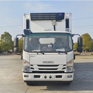 Camión de Transporte de Pollitos de un Día de Edad Isuzu |   Capacidad para 35,000 Pollitos Bebés |   Transportador de Aves con Control Climático - Product Image 2