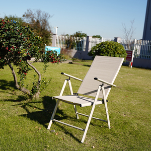 Chaise longue de jardin <span class=keywords><strong>en</strong></span> métal pliable confortable beige personnalisée Chaise longue de plage Chaise de patio pliante pour l'extérieur - Product Image 3