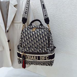 Fashionable Women's PU Material <b>Backpack</b>. the Inner Lining Is Made of Polyester. It Is Suitable for Daily Use. - Product Image 4