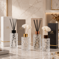 Diffuseur d'ambiance de luxe en verre vide pour huiles essentielles, avec bâtonnets en rotin noir – Profitez de la fraîcheur au quotidien