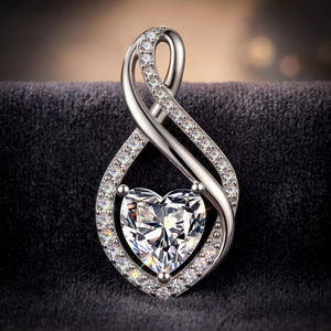 Collier en argent sterling 925 avec pendentif en moissanite taillée en cœur et bande torsadée infinie, pavé, cadeau de mariage pour femme - Product Image 1