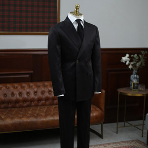 Abito da <span class=keywords><strong>Uomo</strong></span> Premium <span class=keywords><strong>Nero</strong></span> Doppiopetto Slim Fit con Revers a Punta, Stile Old Money, Estetica Italiana, per Business e Matrimoni - Product Image 1