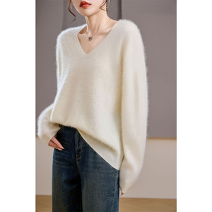 Áo len nữ cashmere chất liệu Nội Mông, cổ V, dáng rộng, tay dài, mềm mại, chải kỹ, sản xuất tại nhà máy OEM. - Product Image 2
