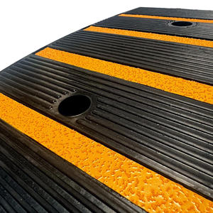 Rampe <span class=keywords><strong>de</strong></span> trottoir en caoutchouc pour allée <span class=keywords><strong>de</strong></span> <span class=keywords><strong>voiture</strong></span>, jaune et noir, à bord roulé, 65 mm, prix bas - Product Image 2