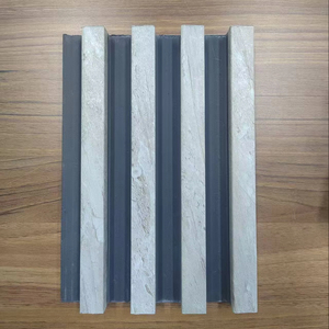 ألواح جدارية مقاومة للماء من مركب الخشب والبلاستيك للديكور الداخلي للجدران أو الأسقف - Product Image 1