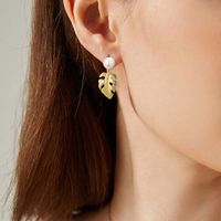 Ensemble de bijoux en argent sterling 925 plaqué or 18 carats avec pendentif feuille de Monstera en perle et zircon, collier et boucles d'oreilles tropicales pour femmes