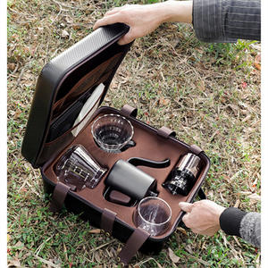 Ensemble d'ustensiles de voyage modernes <span class=keywords><strong>en</strong></span> céramique avec combinaison de tasses filtrantes meulage à la <span class=keywords><strong>main</strong></span> cafetière tasses à thé et soucoupes - Product Image 2