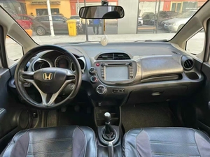 2011 HONDA FIT 1.5L 120hp Manual Edición de lujo para la familia para la ciudad para el trabajo Techo solar Buen estado Motor Coches usados - Product Image 5