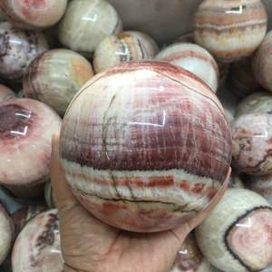 Boule <span class=keywords><strong>de</strong></span> cristal en pierre <span class=keywords><strong>de</strong></span> <span class=keywords><strong>porc</strong></span> naturelle, sphère <span class=keywords><strong>de</strong></span> Calcite tricolore polie à la main pour la décoration, vente en gros - Product Image 1