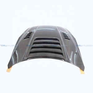 ฝากระโปรงคาร์บอนไฟเบอร์สำหรับ Nissan GTR R35 ปี 2008-2023 รุ่น Revo Style แบบมีช่องระบายอากาศ พร้อมถาดรองน้ำและแผ่นกันฝน - Product Image 2