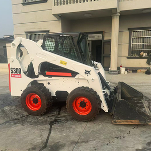Excavadora Compacta Usada Bobcat S300, Productiva, Excelente Estabilidad, Alta Altura de Descarga, Ideal para Aplicaciones de Carga en <span class=keywords><strong>Camiones</strong></span> - Product Image 3