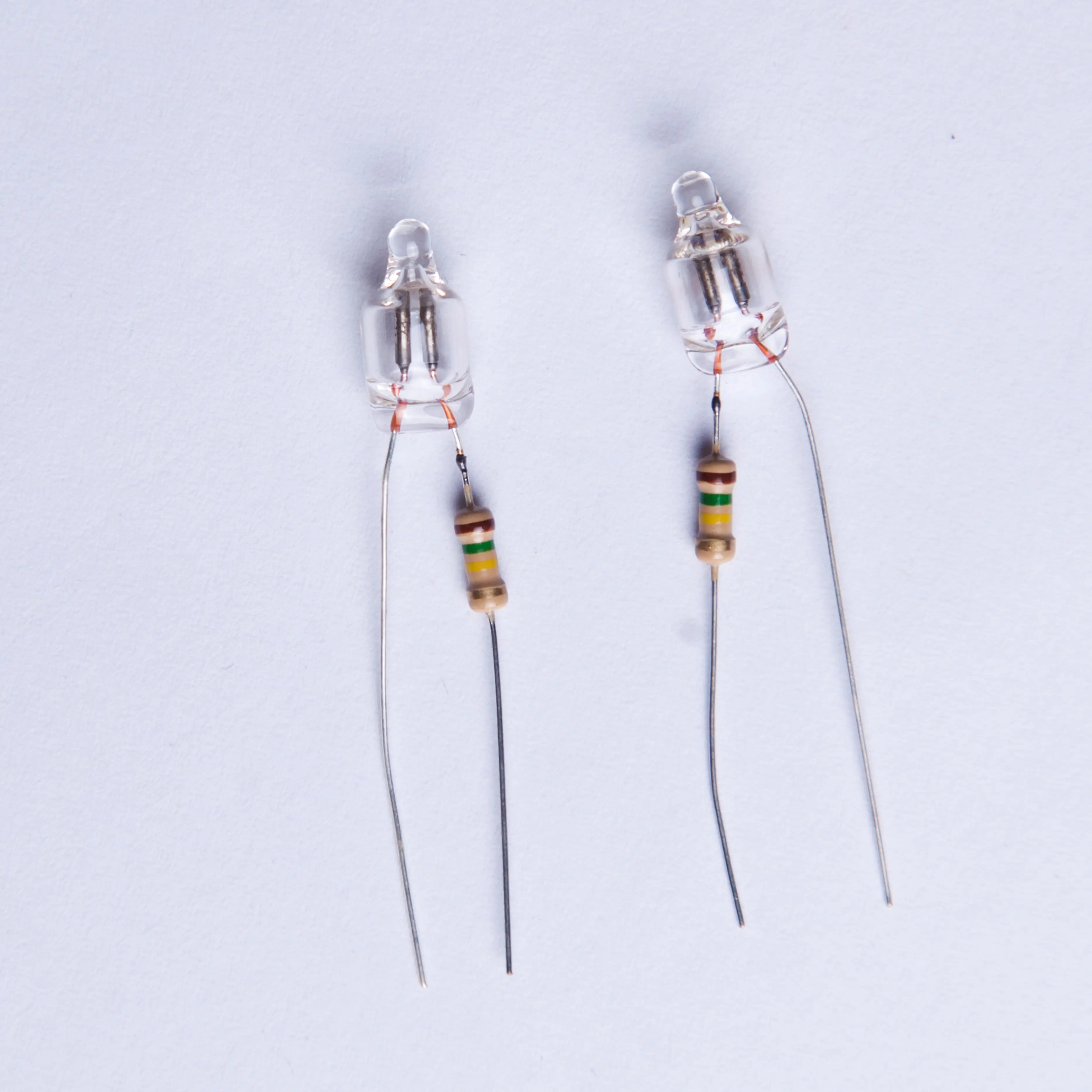 Стыковые сварные или электрические сварные неоновые лампы с резистором