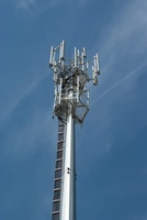 Fournisseur de tours monopôles en acier de 40 m pour antennes cellulaires et réseaux mobiles