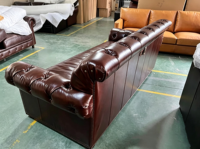 Vintage Chesterfield Echtleder-Sofa mit Knopfheftung und Rollarmlehnen, Braunes Leder-Chester-Sofa für Restaurant-Lobby
