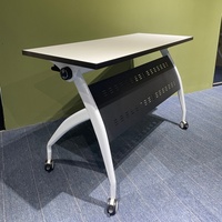 Bureau de travail modulaire pliable moderne, mobilier scolaire moderne pour l'école primaire, table de formation et de conférence pliable en gros