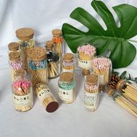 Allumettes en verre de sécurité modernes personnalisées en gros avec têtes colorées et longs bâtonnets en bois écologiques pour pots à bougies