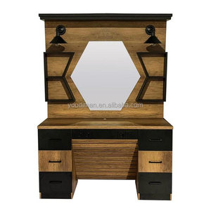 Station de maquillage et de coiffure de salon <span class=keywords><strong>avec</strong></span> <span class=keywords><strong>miroir</strong></span> hexagonal, offrant un grand espace de rangement et personnalisable. - Product Image 1