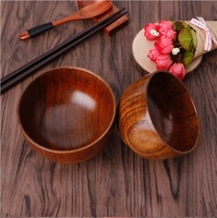 Ensemble de saladiers ronds en bois d'acacia naturel pour servir les aliments lors de vos excursions en camping