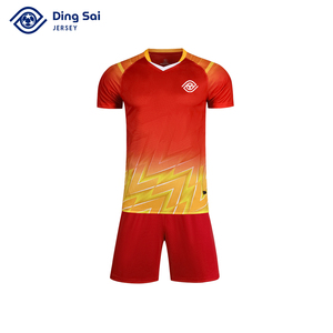 Vêtements de football à manches courtes de haute qualité pour adultes et enfants, maillots de football personnalisés, ensemble de survêtement, service OEM avec impression de nom - Product Image 1