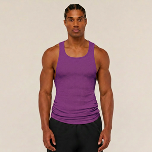 Camiseta Deportiva para Hombre con Material Transpirable para Entrenamientos en el Gimnasio, Correr y Actividades de Entrenamiento - Product Image 1