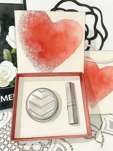Le luxueux ensemble de maquillage comprenant un coussin de teint couvrant et un rouge à lèvres est un excellent choix comme article cadeau. - Product Image 3