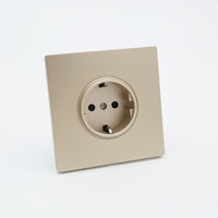 Prise murale industrielle, prise EU, 220V, 1 sortie, plastique ignifuge, IP22, 10A, haute qualité, prix de gros d'usine pour la maison