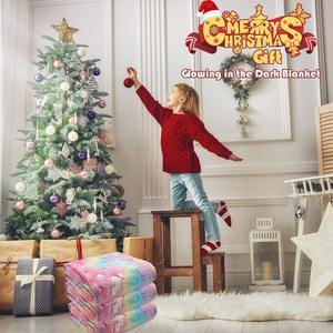 Ventes en gros de couvertures en flanelle <span class=keywords><strong>polaire</strong></span> imprimées lumineuses pour enfants et bébés, couverture magique en peluche avec licorne qui brille dans le noir - Product Image 6