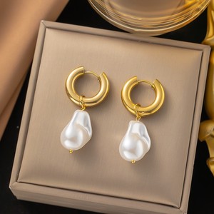 <span class=keywords><strong>Orecchini</strong></span> a Cerchio con Perle Placcati in Oro 18k, <span class=keywords><strong>Orecchini</strong></span> Minimalisti <span class=keywords><strong>Pendenti</strong></span> in <span class=keywords><strong>Acciaio</strong></span> Inossidabile, Cerchi con Perle Barocche - Product Image 3