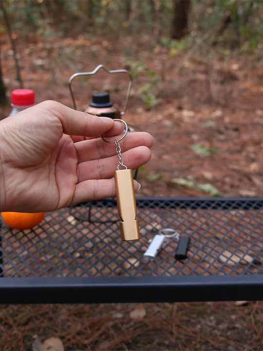 Whistle Creek Sardine Can Survival Kit: Compact And Essential Survival Gear In A Portable Can - Foto 3