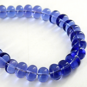 Cuentas Redondas de Cuarzo Azul Iolite Pulido Liso, Hilo de 8 Pulgadas, 8MM Aprox., Cuentas Sueltas Hechas a Mano, Certificadas por Terceros - Product Image 1