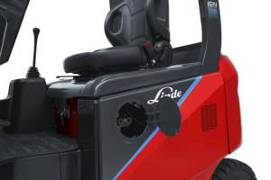 Linde 1292 Series 1.5t-2t Lead Acid/Li-ion Battery Electric Forklift Truck With Linde Digital Controller E15/18/20PBHP-01 - Product Image 5