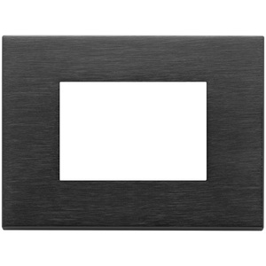 แผ่นติดผนังสีดำขัดเงา 12.7 x 9.3 ซม. สำหรับปลั๊กและเต้ารับ - Product Image 1