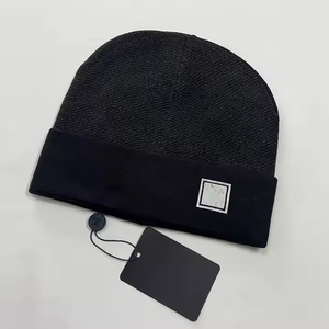 Nuevo Gorro de Invierno de Lujo ZT 2026, Gorro de Punto Jacquard para Otoño e Invierno, Gorro de Lana de Diseño Reversible Multifuncional y Cálido - Product Image 4