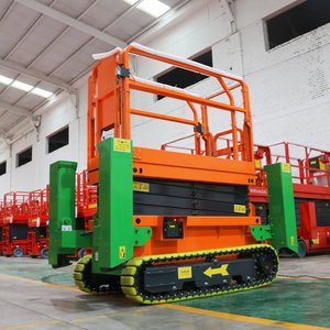 Elevador de tijera sobre orugas con estructura robusta Plataforma de elevación móvil en <span class=keywords><strong>stock</strong></span> - Product Image 1