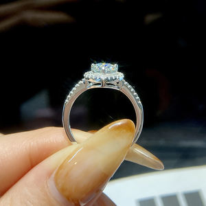 Pietra di luna diamante Moissanite a forma di cuore anello alone <span class=keywords><strong>925</strong></span> argento Sterling 18K placcato in <span class=keywords><strong>oro</strong></span> 1 2Ct carato per le donne fidanzamento gioielli - Product Image 4